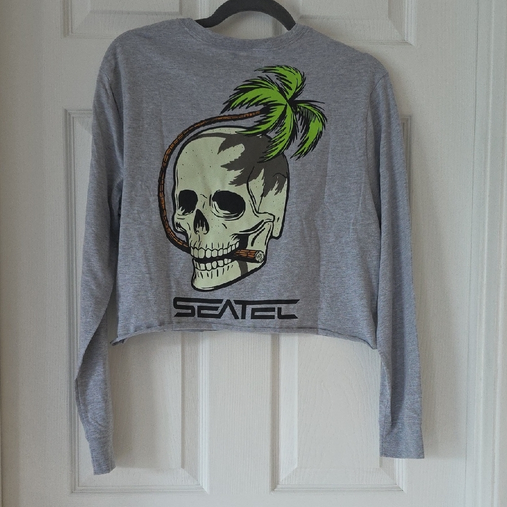 SEATEC Gray Skull Palm Cigar Graphic Long Sleeve Crop Top New Size Small